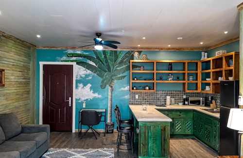 Big Creek Hotel | Skully's House
