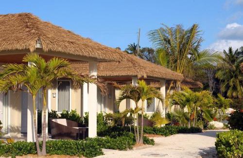Governor's Harbour Casa | Sky Beach Club Bungalow 2 cabin