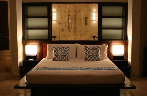 Governor's Harbour Casa | Sky Beach Club Bungalow cabin