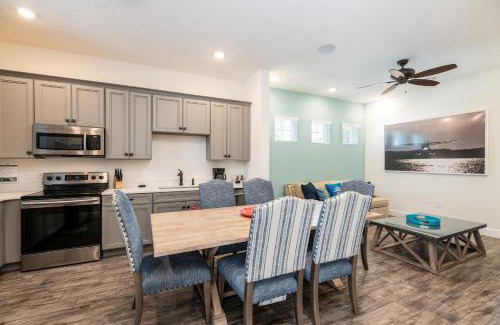 West Kissimmee Casa | Sky Blue Cottage Near Disney With Margaritaville Resort & Island H2O Access - 8012Ff