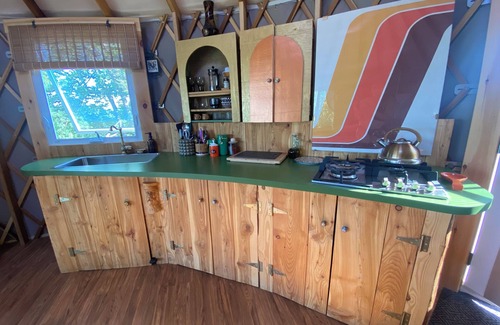 Baddeck Bridge Alquiler De RV | Sky high yurt with amazing view of the river