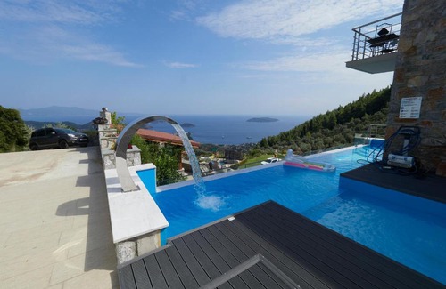 Skiathos Town Villa | Sky Sea Resort & Villas