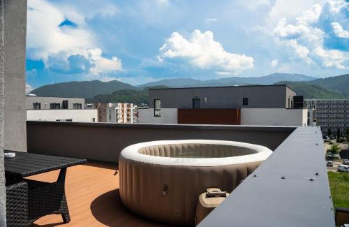 Brasov Apartamento | Skylark - Vancouver Penthouse Premium with Jacuzzi and Panoramic View