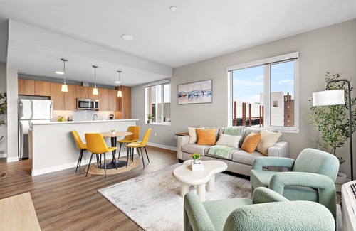 West New York Apartamento | Skyline Of City View + King Bed +Parking