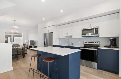 Calgary Casa | Skyline Retreat Spacious 4BR Home with Balcony!