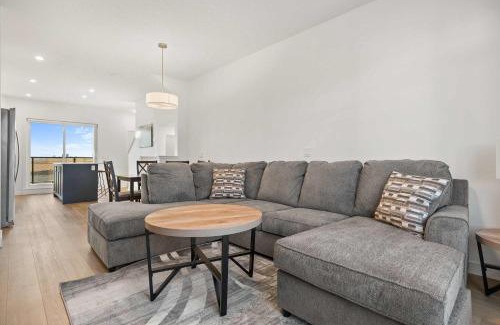 Calgary Casa | Skyline Retreat Spacious 4BR Home with Balcony!