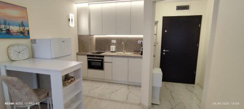 Golden Sands Apartamento | Skyline Sea View - Топ център Златни пясъци, първа линия