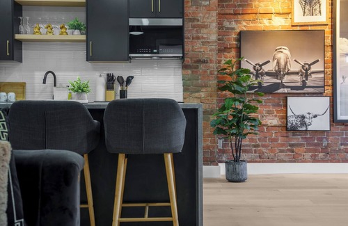 Chatham-Kent Apartamento | Sleek Brand New 1 Bedroom - Downtown Luxury!