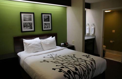 Lake Bluff Hotel | Sleep Inn near Great Lakes Naval Base