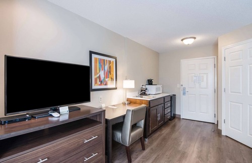 Columbus Hotel | Sleep Inn & Suites Columbus near Fort Benning