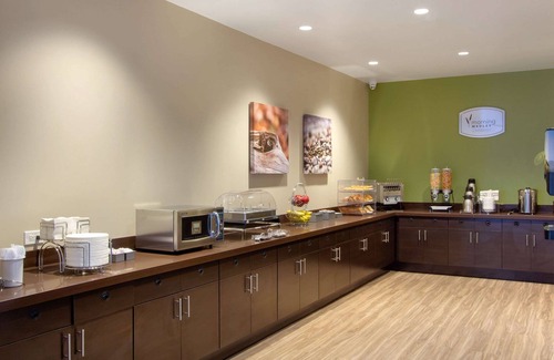 Sun Bay South Hotel | Sleep Inn & Suites Tampa South