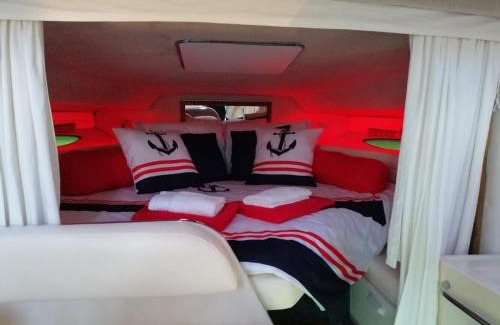 Campanha Alquiler De Eote | SLEEPBOAT Barco Hotel