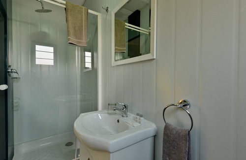 Greater Johannesburg Metropolitan Area Hotel | Sleepover Lanseria