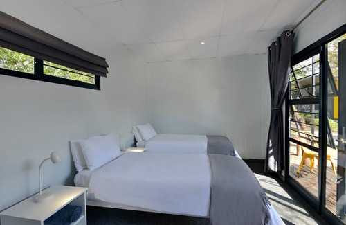 Greater Johannesburg Metropolitan Area Hotel | Sleepover Lanseria