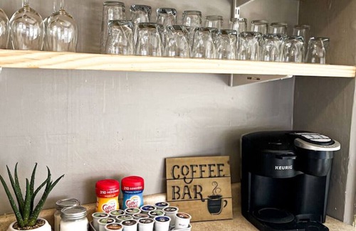 Dayton Casa | Sleeps 20+ in Dayton, 6 Bedrooms + 2 Full Kitchens