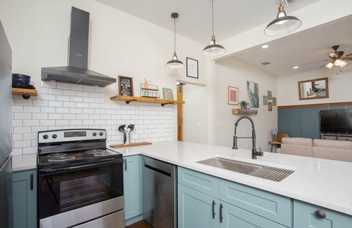 Near East Side Casa | Rosie’s Casita - Cowboy Pool