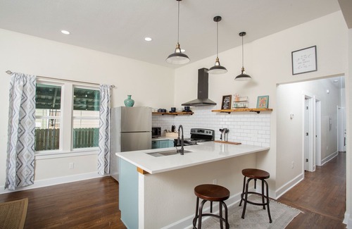 Near East Side Casa | Rosie’s Casita - Cowboy Pool