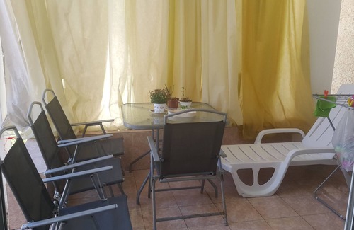 Kiryat Bialik Apartamento | Sleeps 8-Cozy and Spacious Ground Floor, 2 apts connected. 4 bedrooms, 3 baths