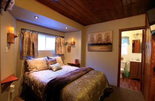 Crestline Cabina | Sleepy Hollow Cabins & Hotel