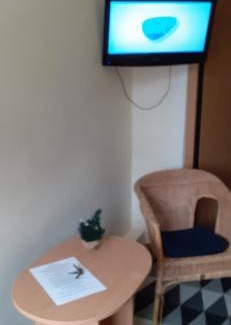 Liberty Avenue Apartamento | Small room with a private external bathroom