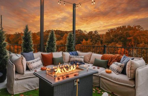 Sevierville Casa | Smith Creek Resort- 6 Bedroom 22 Guests - Indoor Pool - Resort Amenities