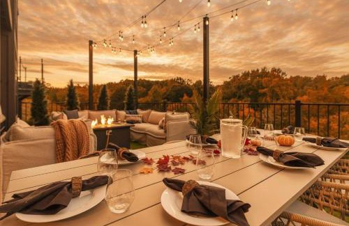 Sevierville Casa | Smith Creek Resort- 6 Bedroom 22 Guests - Indoor Pool - Resort Amenities