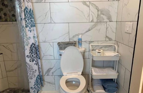 Bremen Casa | - SMITH-LAKE-Cullman-COTTAGE - CUSTOM- DOCK