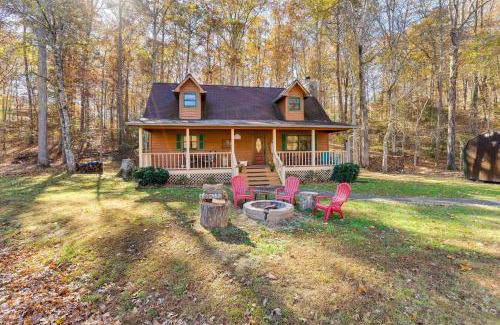 Murphy Casa | Smoky Mountain Cabin with Fire Pit Hike and Fish!