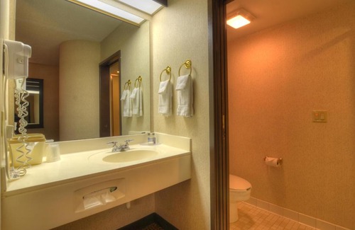 Cherokee Hotel | Smoky Mountain Inn & Suites