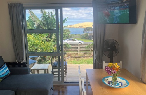 Omapere Chalet De Esquí | Sneezle Beezle Cottage