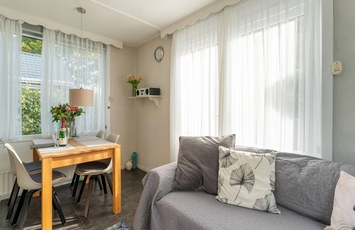 Baarland Casa | Snug holiday home in Baarland with terrace