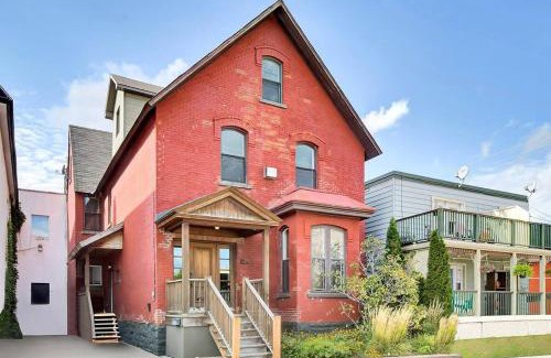 Hull Casa | Soaring ceilings 15 min walk to Parliament