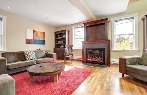 Hull Casa | Soaring ceilings 15 min walk to Parliament