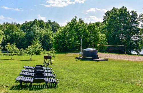 Darsuniskis Villa | Sodyba Pivašiūnuose ant ežero kranto