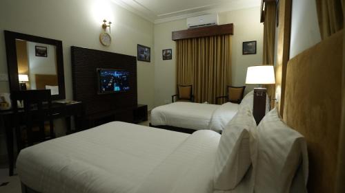 F-7 Sector Casa | Sofital Hotel F-7