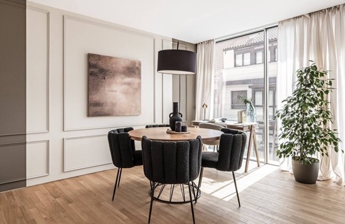 Ciudad Jardin Apartamento | Sol - 1 bedroom, shared pool in Ciudad Jardín