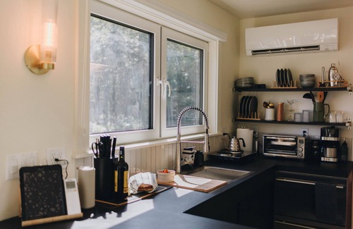 South Range Cabina | Sölvieg Stay: Shipping Container with Nordic Sauna