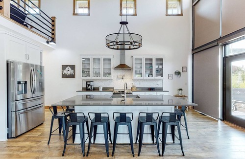 Senecaville Casa | Some Kind of Wonderful: Escape Near Seneca Lake