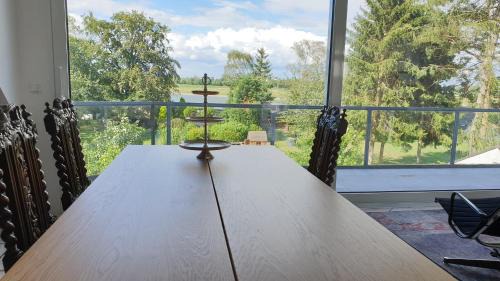 Grimlinghausen Apartamento | Somnar Panoramaloft mit Hästens Betten - Rheinblick 150qm