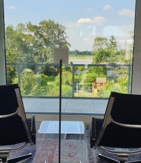 Grimlinghausen Apartamento | Somnar Panoramaloft mit Hästens Betten - Rheinblick 150qm