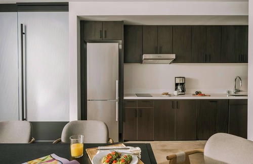 Downtown Los Angeles Hotel | Sonder by Marriott Bonvoy The Winfield Apartments Downtown LA