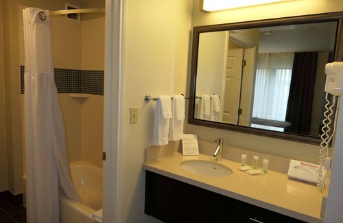 Vancouver Hotel | Sonesta ES Suites Portland Vancouver 41st Street