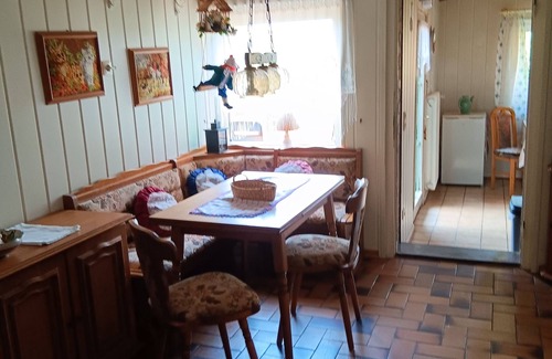 Lasbek Apartamento | Sonnenscheinhof Alpacas, vacation apartment on the first floor for 5 people
