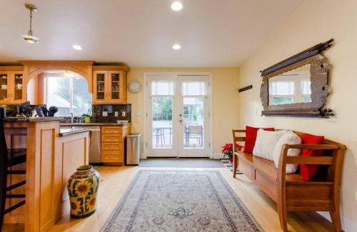 Sonoma Casa | Sonoma Wine Country Bungalow