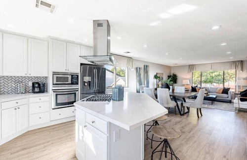 Park Scottsdale One Apartamento | Scottsdale Beauty! Minutes from Old Town Scottsdale - Heated Pool