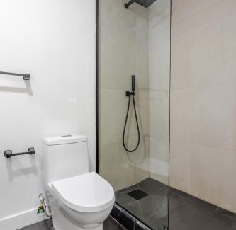 Sainte-Marie Apartamento | Sophisticated 3BR with Outdoor Retreat