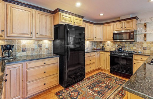 Sapphire Casa | Soquilla Lakefront Home: Private Dock w/ Kayaks, Stunning Views, Dog Friendly