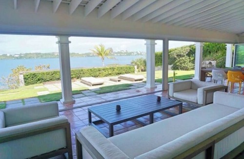 Smith's Villa | Sound Winds 5 bedroom waterfront estate w tennis court