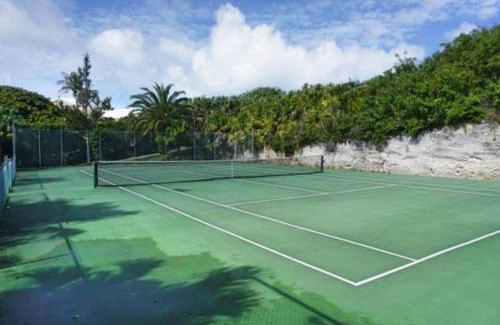Smith's Villa | Sound Winds private oceanfront estate with private tennis court & swim dock Property overview