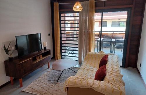 Remire Montjoly Apartamento | Sous la Canopée Standing - Grand Appartement Cosy- Cuisine équipée - CLIM- WIFI -Terrasse